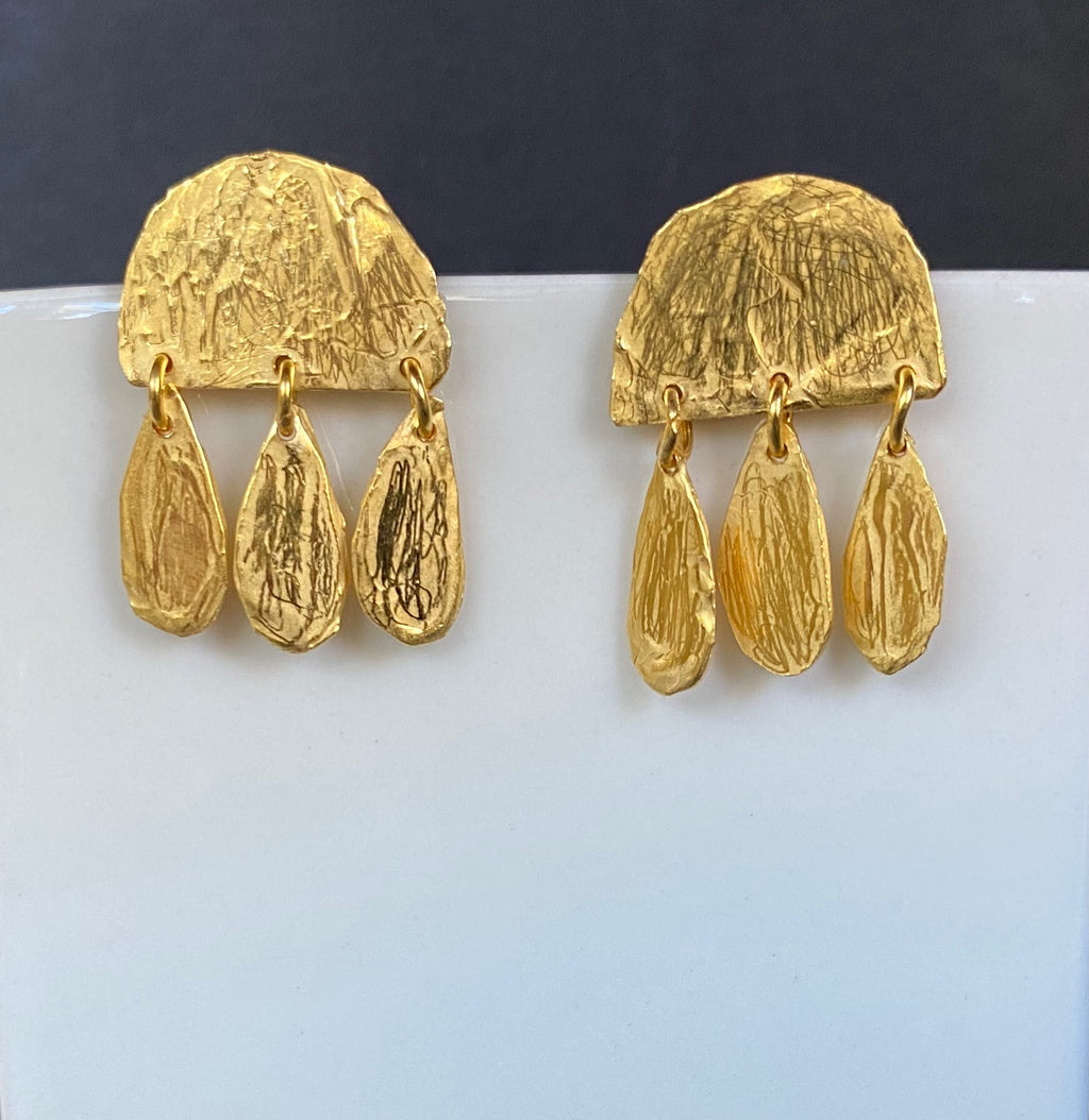 Pendiente tres gotas