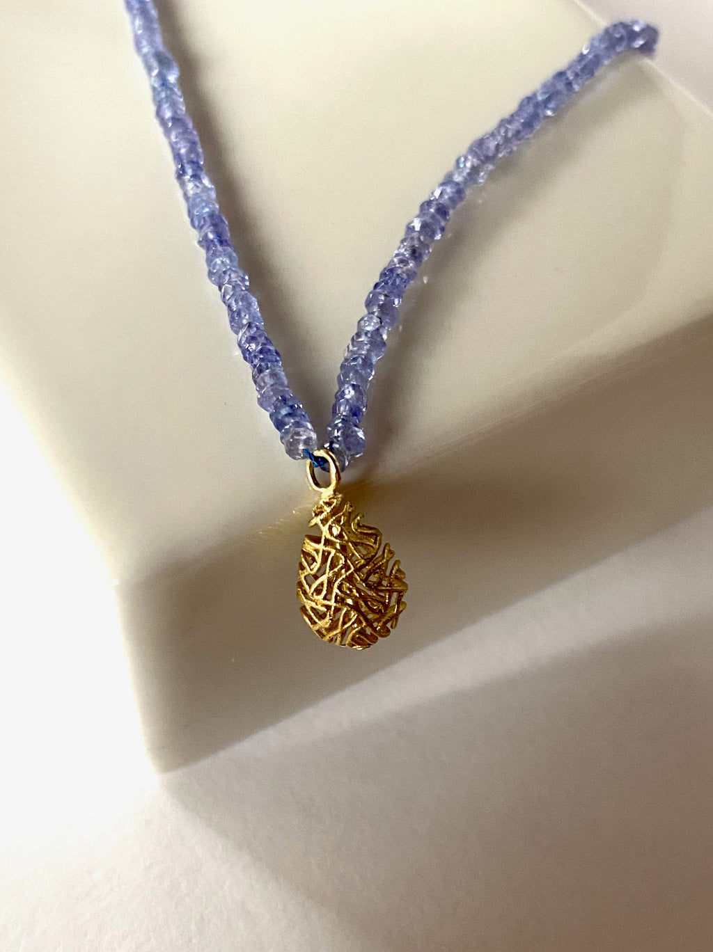 Collar tanzanita y oro
