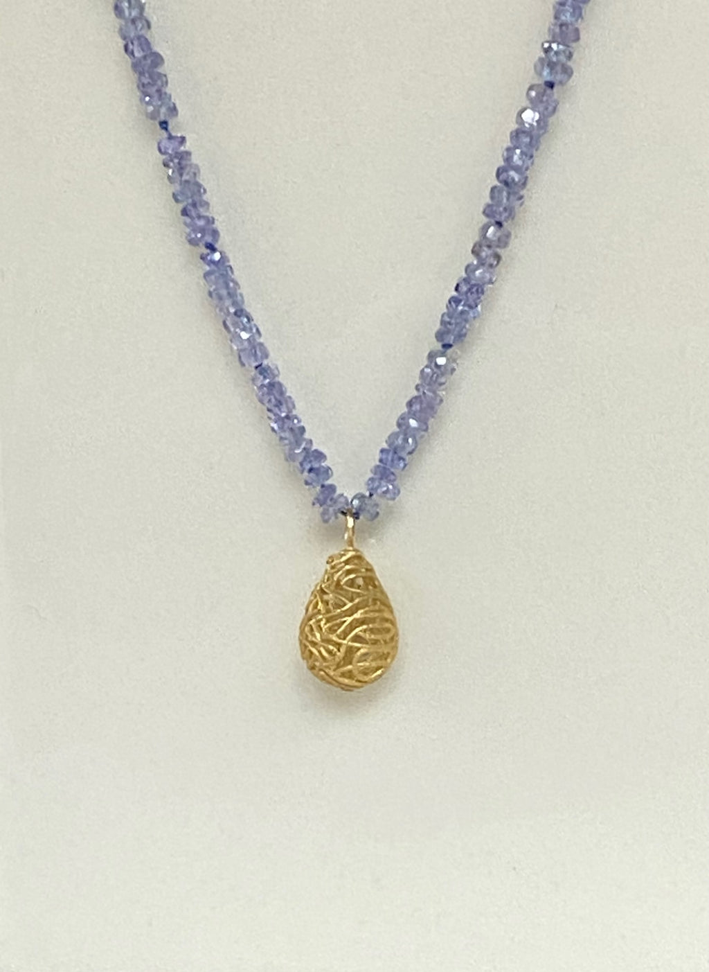 Collar tanzanita y oro