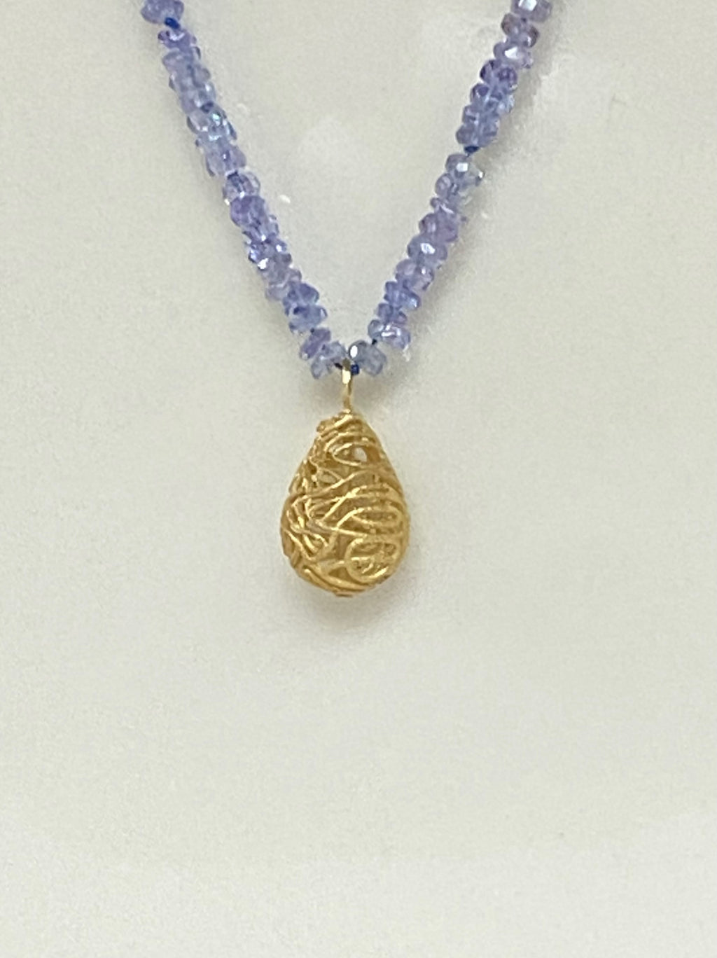 Collar tanzanita y oro