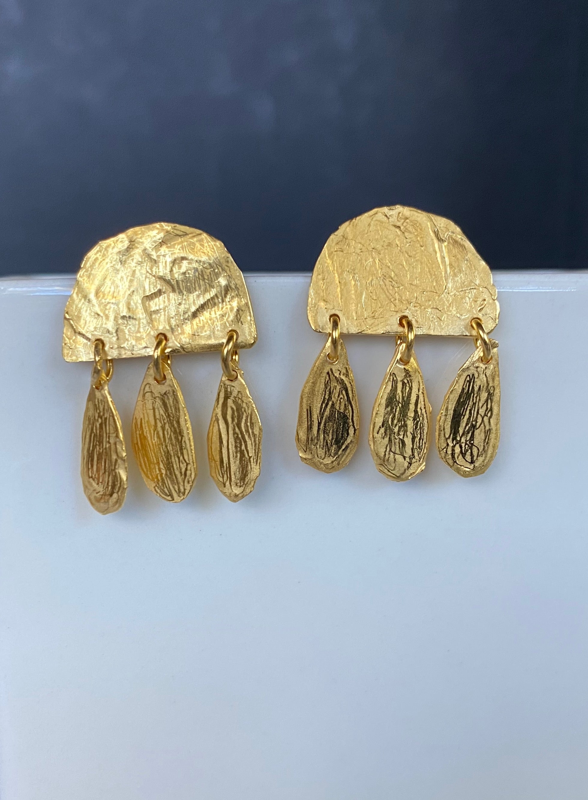 Pendiente tres gotas